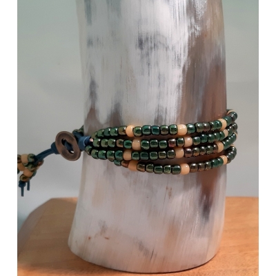 kralenarmband metallic blauwgroen kralenarmband metallic blauwgroen